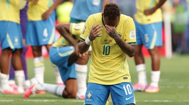 Hrdý futbalový národ na kolenách. Ohlasy médií na vypadnutie Brazílie