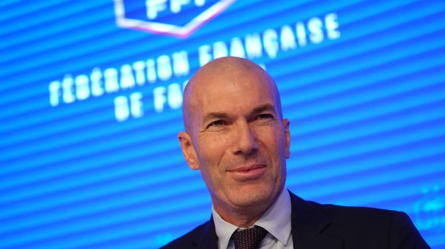 Francúzov povedie ZIDANE, nového trénera majú aj Taliani