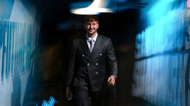 Regendu povolali do NHL, hneď v prvom zápase skóroval