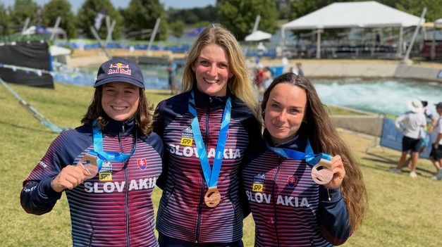Prvá medaila z MS. Slovenské kajakárky vybojovali BRONZ