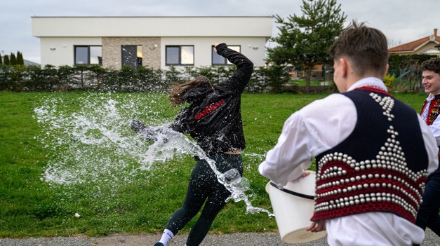 Tradičná slovenská OBLIEVAČKA