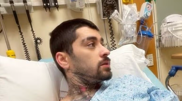 Známy spevák znepokojil fanúšikov! Mal vyrážať na turné, namiesto toho je náhle hospitalizovaný!