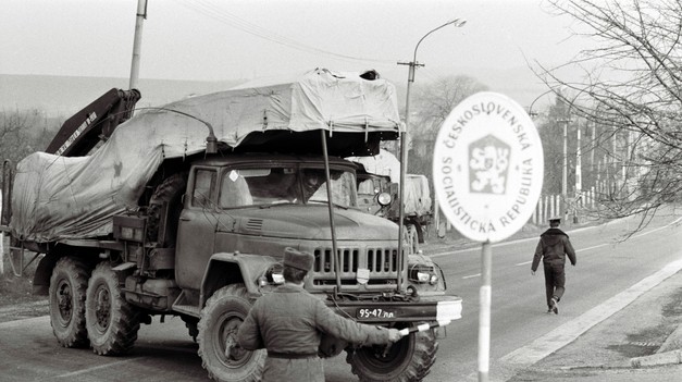 Pripomíname si pamätný deň: Pred 35 rokmi odišli z Československa posledné sovietske vojská