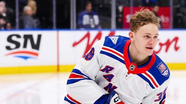 SÝKORA debutoval v NHL s číslom 38