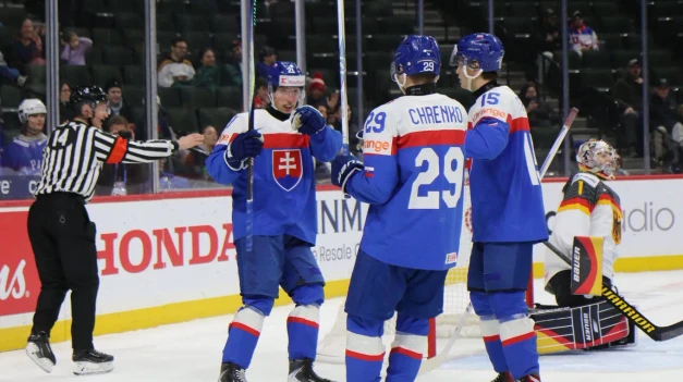 Slováci si pripísali prvú výhru, Chrenko hattrickovým hrdinom