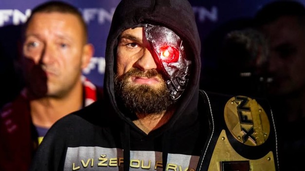 Karlos VÉMOLA skončil deň pred Vianocami v putách