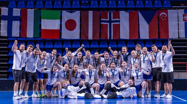 Slovenské florbalistky PIATE na svete