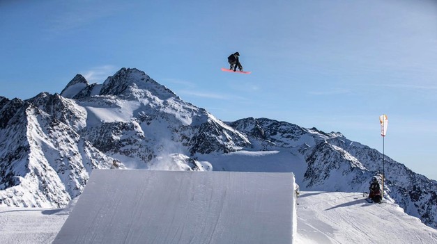 Snowboardista JÓZSA na najvyššom stupienku