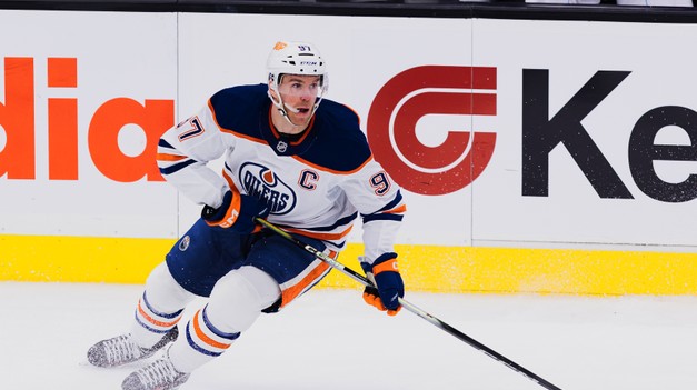 Dva góly, tri asistencie. MCDAVID si ide svoju vlastnú NHL