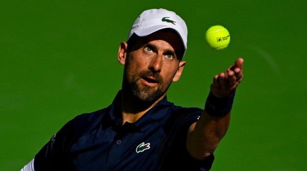 DJOKOVIČ ďalej v singli aj v debli, ALCARAZ otočil duel