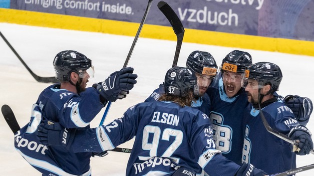 Slovan ozbíjal Zvolen, Vlci prišli o stopercentnú bilanciu