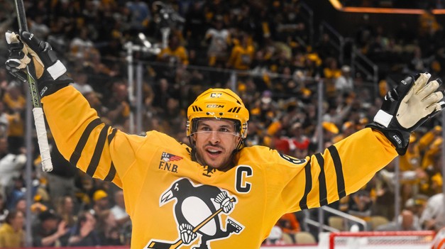 CROSBY zaznamenal 100. víťazný zápas v play-off