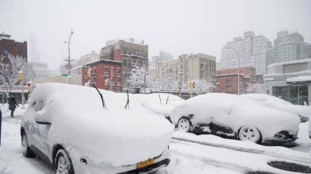 OBRAZOM: New York pod snehom