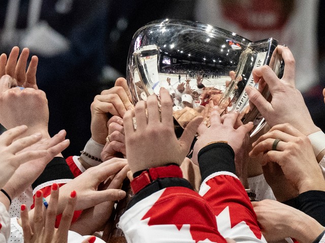 Kto sa stane majstrom sveta v hokeji 2025?