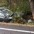 Auto so štvorčlennou rodinou narazilo do stromu. Päťročné dieťa prevážali vrtuľníkom