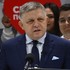 Historik o Ficovi na Vučičovom mítingu: Má to posilniť jeho obraz váženého politika