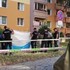 Matka našla syna s bodným poranením hrudníka. Oživovala ho až do príchodu záchranárov