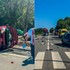 Vážna nehoda pri Trebišove: Auto sa prevrátilo, cestu uzavreli