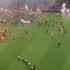 Pražské derby prerušili po útoku na hráčov Sparty, polícia rieši výtržníctvo