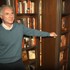 TV JOJ na návšteve u Dana Browna. Ukázal nám knižnicu, v ktorej ukrýva zakázanú literatúru