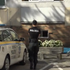 Pod oknami paneláku našli policajti bezvládne telo 27-ročnej ženy