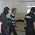 Muž, ktorý mal zavraždiť svoju manželku, ide do väzby. Hrozí mu až 25 rokov