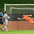 Krátko pred prestávkou je vyrovnané, Celje skórovalo z penalty
