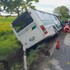 Desivá nehoda v Česku: Autobus plný detí skončil v priekope, na mieste je niekoľko zranených