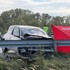 Hrozivá zrážka dvoch áut s kamiónom skončila tragicky. Na mieste zahynul jeden muž