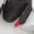 Dvaja tínedžeri mali nútiť labuť vdychovať výpary z elektronickej cigarety
