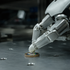 Robot sa dotkol mince. To, čo nasledovalo, šokovalo všetkých