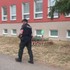 Michalovskú školu evakuovali pre bombovú hrozbu, pes označil podozrivé miesto
