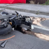 Mladý motorkár nezvládol zákrutu v okrese Galanta. Po nehode na mieste zomrel