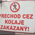 Vlak zachytil cyklistku na zakázanom priechode, žena zrážku neprežila