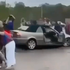 Auto vrazilo do davu ragbyových fanúšikov. Medzi zranenými sú aj deti