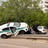 Policajné vozidlo po zrážke skončilo na zvodidlách. Nedanie prednosti spôsobilo nehodu 3 áut