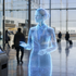 AI hologram radí cestujúcim. Letiská skúšajú zmenu