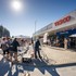 Tesco už 30 rokov mení slovenský maloobchod: Od prvého hypermarketu až po digitálne služby.