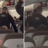 Cestujúca v lietadle odmietla zaplatiť za batožinu. Následne mala pohrýzť policajtku