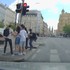 VIDEO z centra Prahy: Nehoda Filipa Turka mohla skončiť tragédiou, auto letelo priamo na chodcov