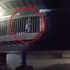 Plačúce dievčatko (4) prosilo o pomoc z balkóna. Otec ho nechal doma samé s drogami na stole