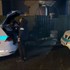 Muža najskôr vyhodili z vlaku, potom sa vlámal do reštaurácie. Polícia použila varovné výstrely
