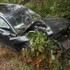 Auto so štvorčlennou rodinou narazilo do stromu. Päťročné dieťa prevážali vrtuľníkom