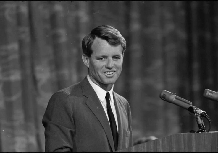 Robert Kennedy: Ve stínu úspěchu
