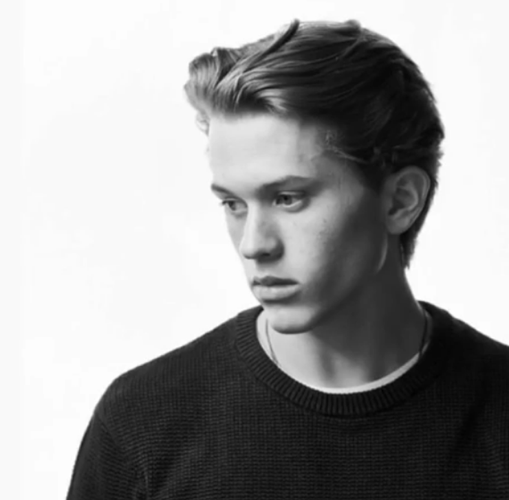 Deacon Reese Phillippe