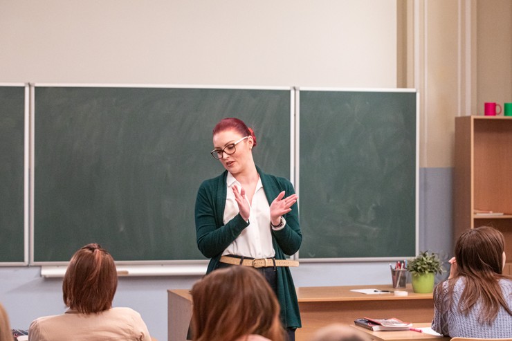 Barbora Švidraňová ako Helenka Medvecká