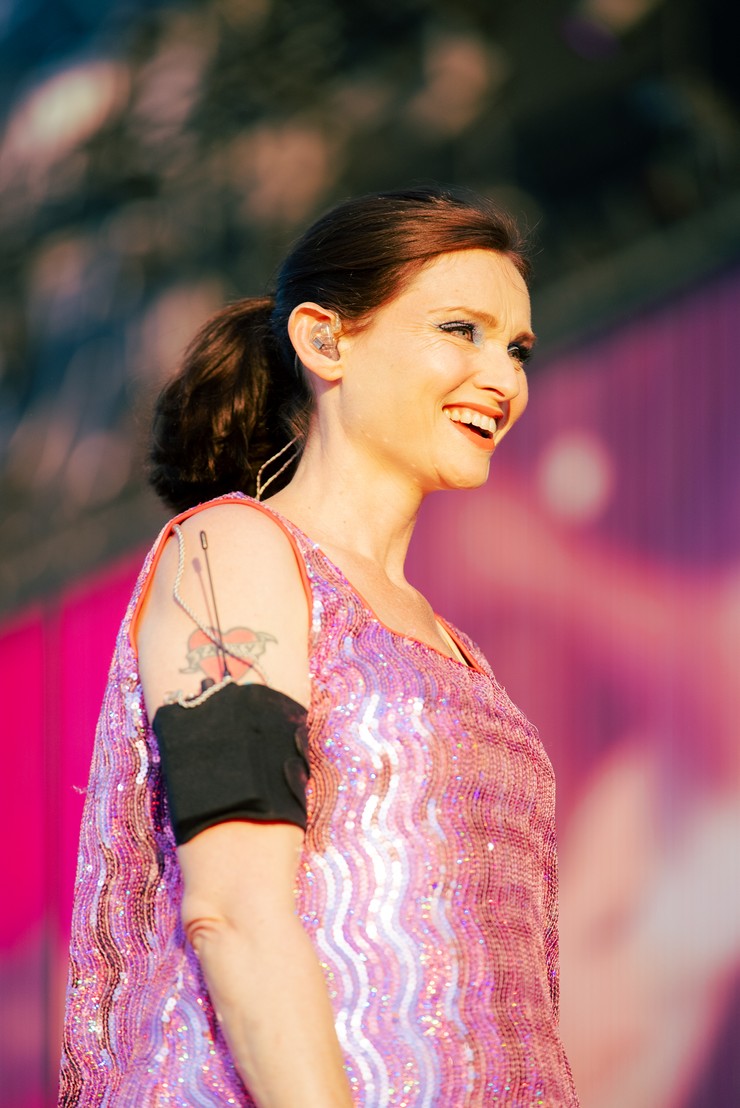 LOVESTREAM - Sophie Ellis-Bextor