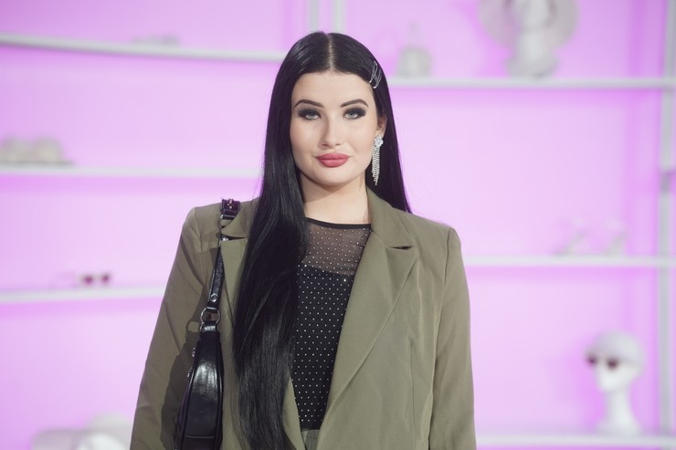 Nákupné maniačky: téma Satén - Andrea