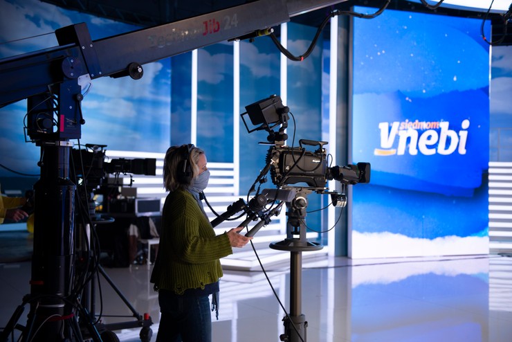 V siedmom nebi - nakrúcanie bez divákov v hľadisku