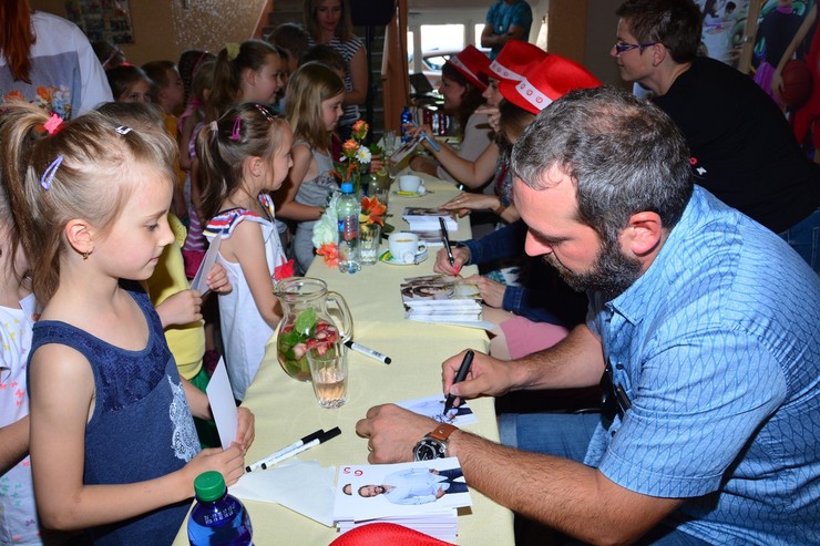 Autogramiáda na ZŠ Hroncova v Košiciach